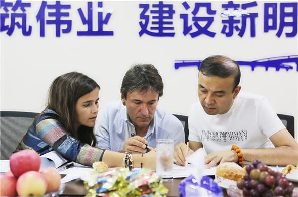 法国里昂康复医院来我公司考察合作